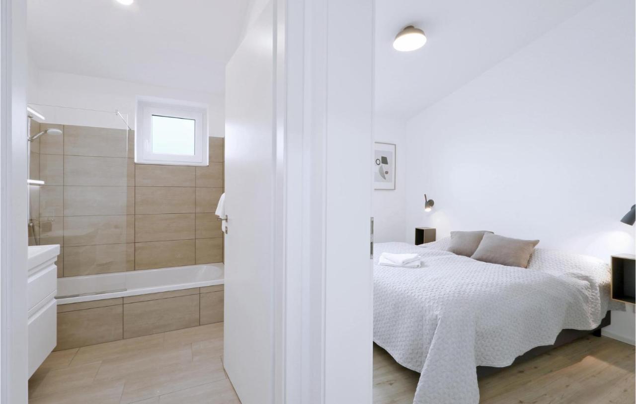 Lovely Home In Lembruch-Duemmer See With Sauna 外观 照片